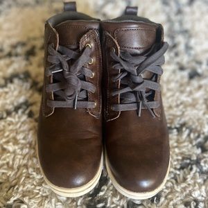 Cat & Jack boys brown faux leather boots size 3